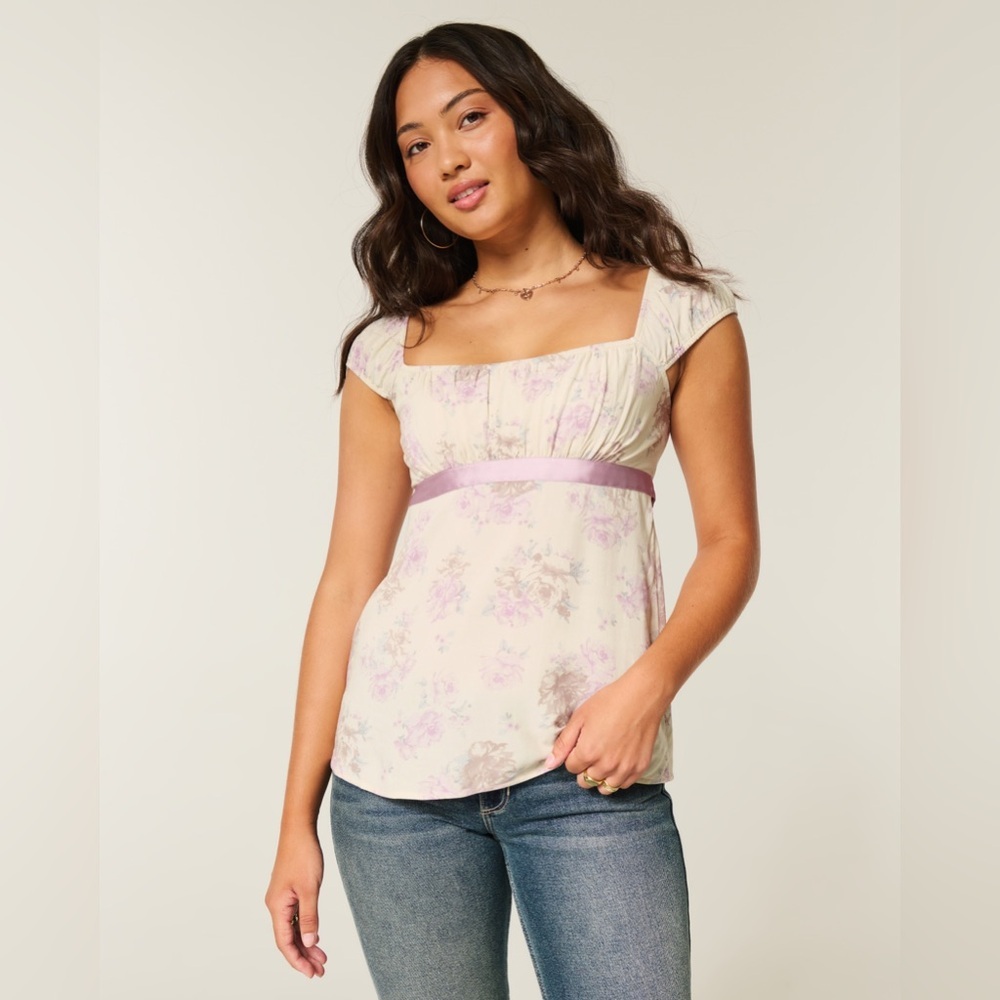 NWT - Hollister Easy Satin Tie Babydoll Top in Cream Floral - Size XL
